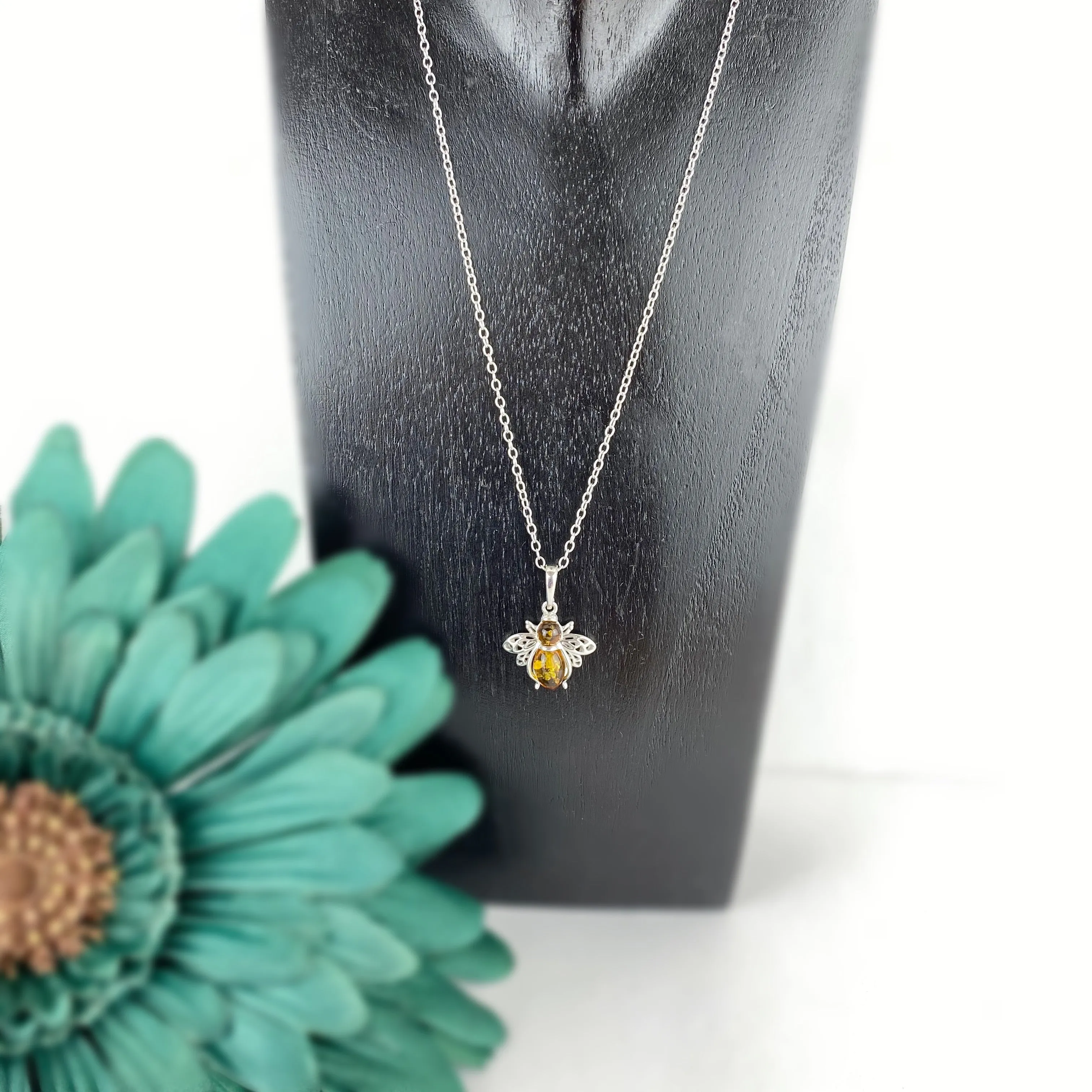 Amber Honey Bee Pendant - VP1108